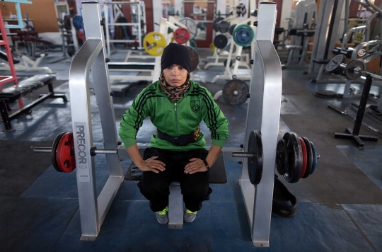 Fathia Al-Amamy, satu-satunya atlet binaraga berhijab di dunia