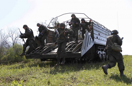 Aksi bertempur pasukan separatis Republik Rakyat Lugansk