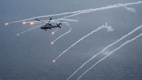 Aksi garang Sea Hawk marinir AS unjuk kekuatan di Laut Filipina