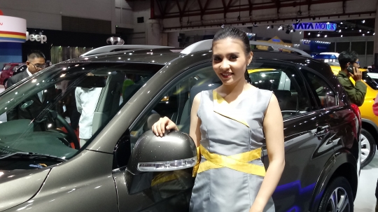 Pesona bidadari-bidadari cantik di panggung IIMS 2017