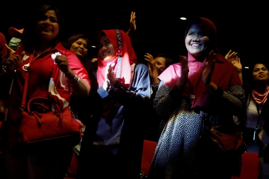 Antusias ribuan WNI sambut Jokowi di Hong Kong
