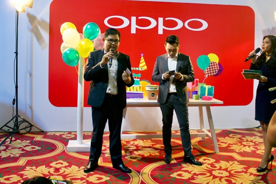 Melihat serunya peluncuran ponsel pintar Oppo F3