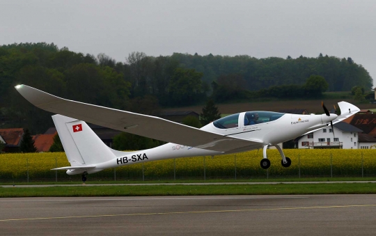 Pilot dan pesawat mungil ini akan terbang di ketinggian 78.000 kaki