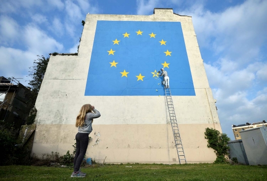 Mural sindir keruntuhan Uni Eropa hebohkan Inggris