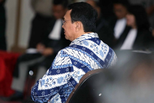 Ekspresi Ahok usai divonis 2 tahun penjara