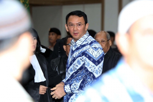 Ekspresi Ahok usai divonis 2 tahun penjara