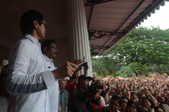 Aksi Addie MS pimpin orkestra untuk Ahok di Balai Kota