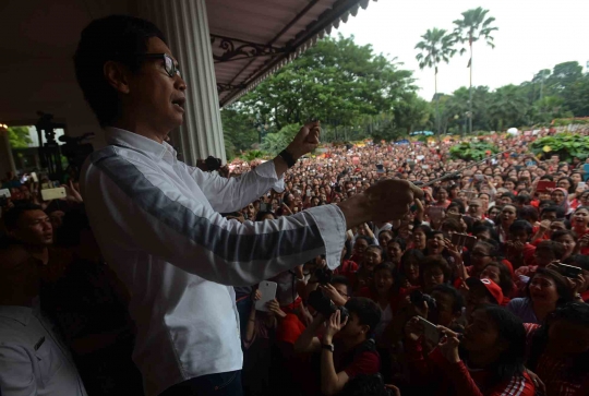 Aksi Addie MS pimpin orkestra untuk Ahok di Balai Kota