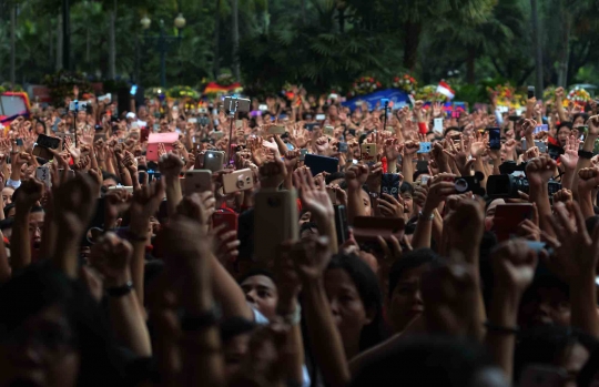 Aksi Addie MS pimpin orkestra untuk Ahok di Balai Kota