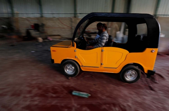 Mobil mini Omar untuk Mesir