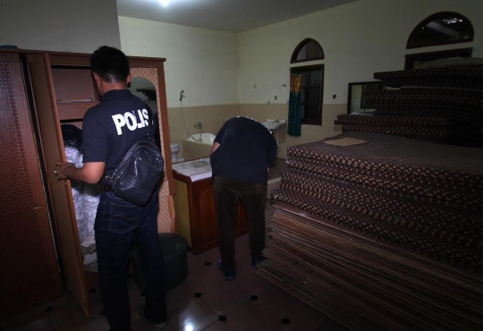 Seperti ini tempat penampungan TKI ilegal yang digeledah Bareskrim