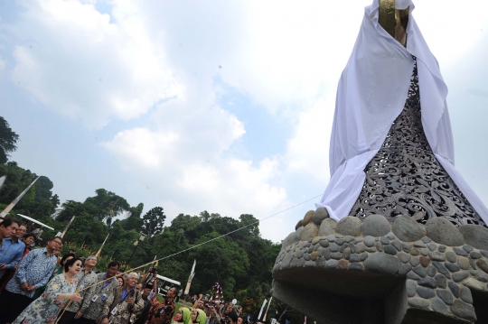 Megawati resmikan Monumen 2 Abad Kebun Raya Bogor