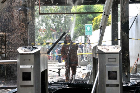 Hancurnya Stasiun Klender usai diamuk si jago merah