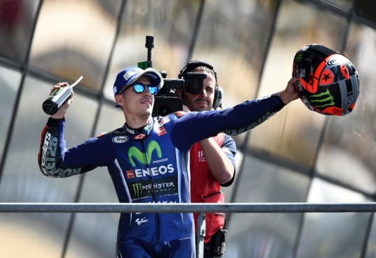 Rossi terjatuh, Vinales bergaya kuasai podium MotoGP Prancis