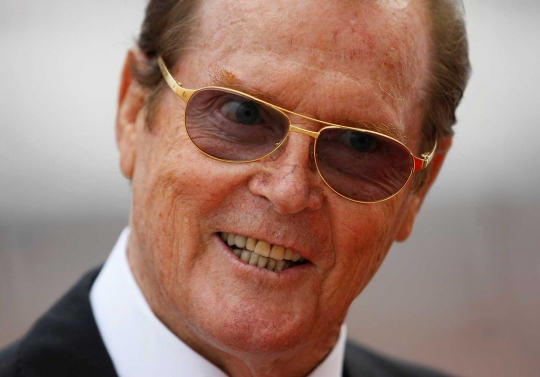 Aktor James Bond ketiga meninggal di usia 89 tahun