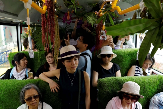 Menikmati kenyamanan bus berisi kebun dan taman di Taiwan