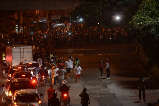Suasana mencekam usai ledakan di Terminal Kampung Melayu