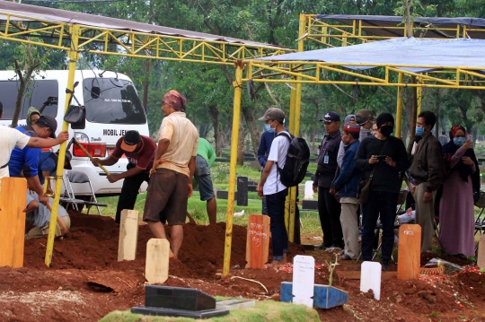 Jenazah teroris Kampung Melayu dikubur di TPU Pondok Rangon