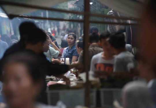 Berburu hidangan buka puasa di Pasar Takjil Kebon Kacang