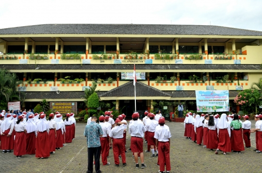 Meski libur, pelajar ikuti upacara Hari Lahir Pancasila di sekolah