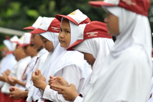 Meski libur, pelajar ikuti upacara Hari Lahir Pancasila di sekolah