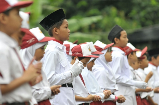 Meski libur, pelajar ikuti upacara Hari Lahir Pancasila di sekolah