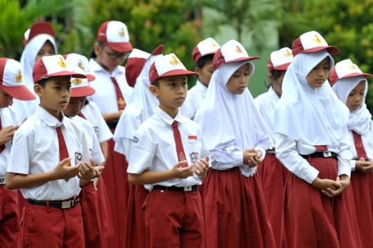 Meski libur, pelajar ikuti upacara Hari Lahir Pancasila di sekolah