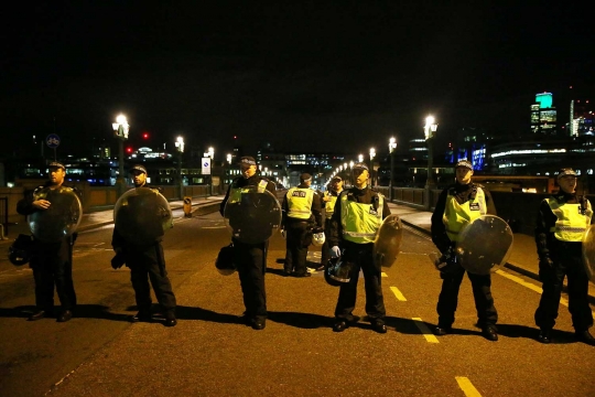 Suasana usai teror mobil seruduk pejalan kaki di Jembatan London