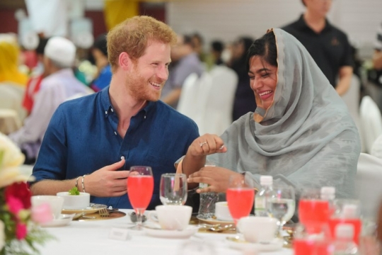 Pangeran Harry buka puasa di Singapura