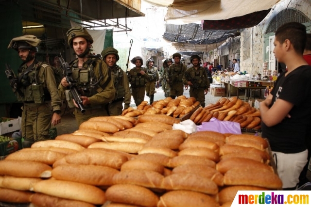 Hasil gambar untuk Pasar Tradisional, Hebron