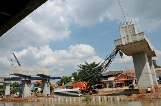 Mulai H-10 Lebaran, proyek Tol Becakayu dihentikan sementara