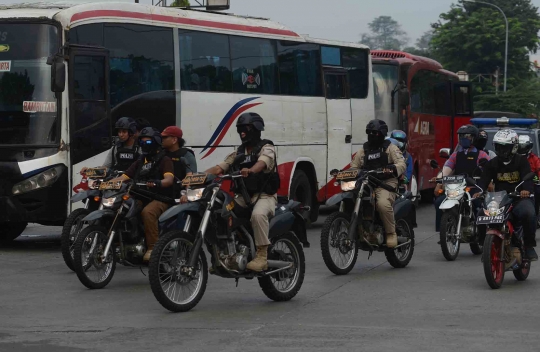 Polres Jakarta Timur razia preman di Terminal Kampung Rambutan