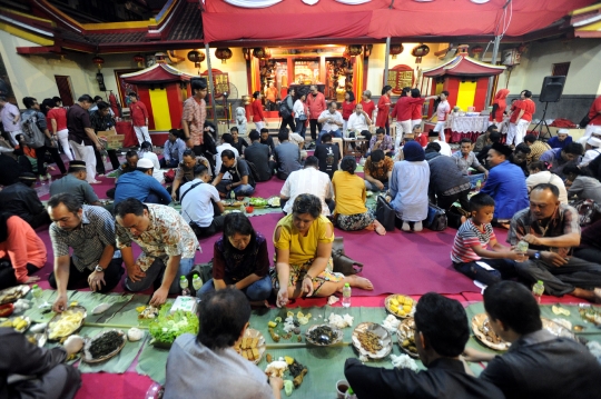 Harmonisasi buka puasa bersama di Wihara Dhanagun