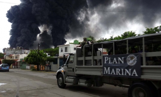 Kebakaran dahsyat lalap kilang minyak di Meksiko