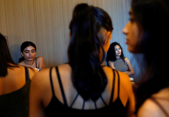 Mengintip gadis-gadis cantik India mengikuti audisi model fashion