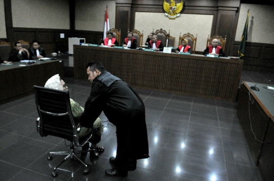 Mantan Menkes Siti Fadilah Supari divonis empat tahun penjara