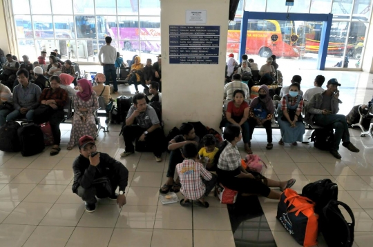 Memantau arus mudik H-5 Lebaran di Terminal Pulo Gebang