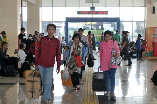 Memantau arus mudik H-5 Lebaran di Terminal Pulo Gebang