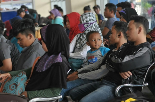 Memantau arus mudik H-5 Lebaran di Terminal Pulo Gebang