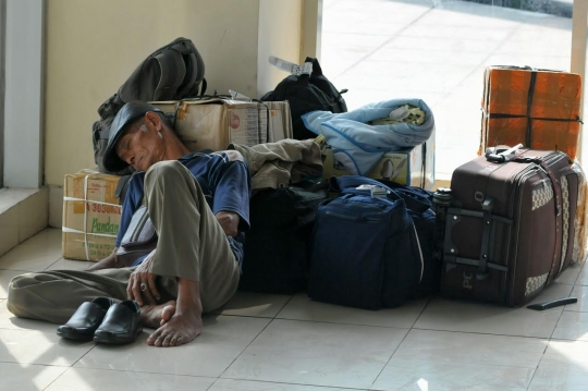 Memantau arus mudik H-5 Lebaran di Terminal Pulo Gebang