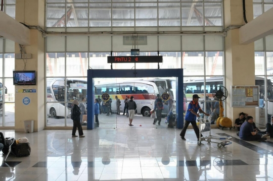 Memantau arus mudik H-5 Lebaran di Terminal Pulo Gebang