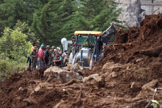Longsor lumpur terjang Guatemala, 11 orang tewas tertimbun