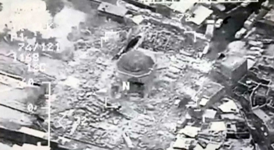 Foto udara kehancuran masjid bersejarah Mosul usai diledakkan ISIS