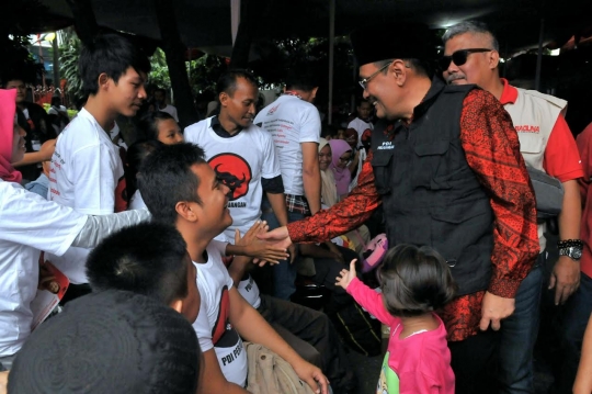 Djarot lepas mudik gratis dari kantor PDIP Lenteng Agung