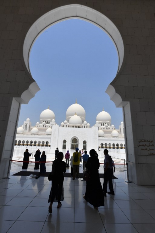 Menelusuri indahnya Masjid Sheikh Zayed kebanggaan warga Abu Dhabi