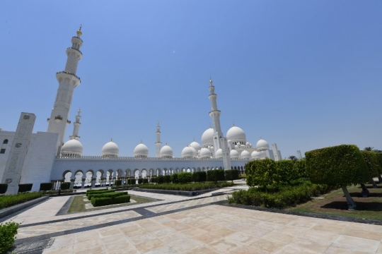 Menelusuri indahnya Masjid Sheikh Zayed kebanggaan warga Abu Dhabi