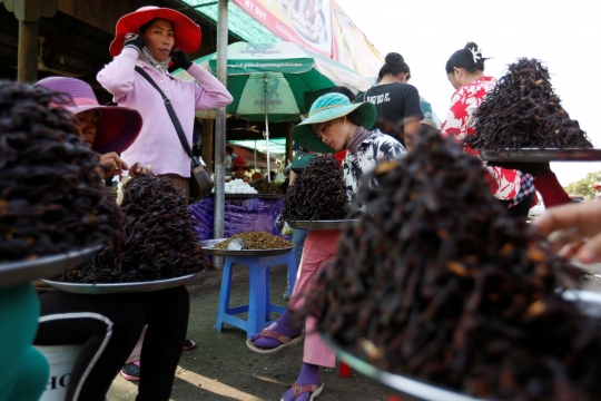 Tarantula goreng, kuliner ekstrem paling nikmat khas Kamboja