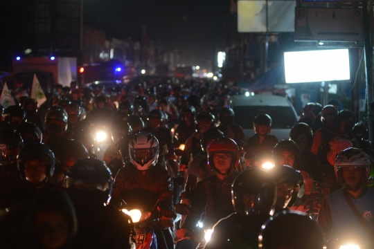 Penampakan kemacetan di Pasar Cikarang