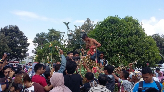 Kemeriahan Grebeg Syawal di Keraton Yogyakarta