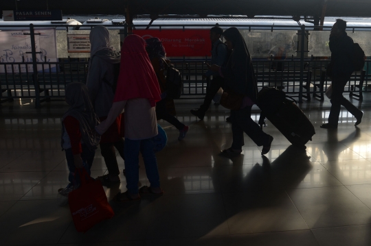 Arus balik Lebaran mulai terlihat di Stasiun Senen